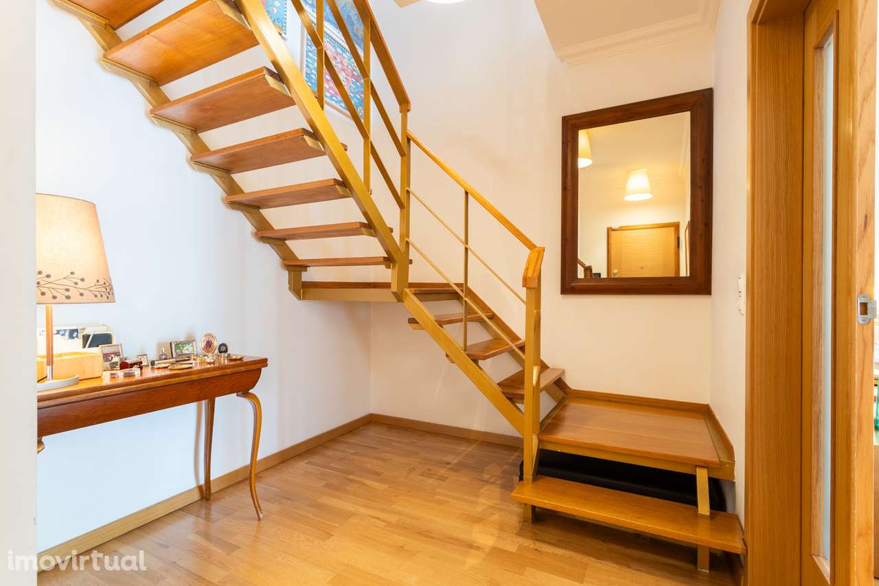 Luxuoso Apartamento T6 Duplex – Avenida Conde de Valbom | Lisboa - Grande imagem: 2/48