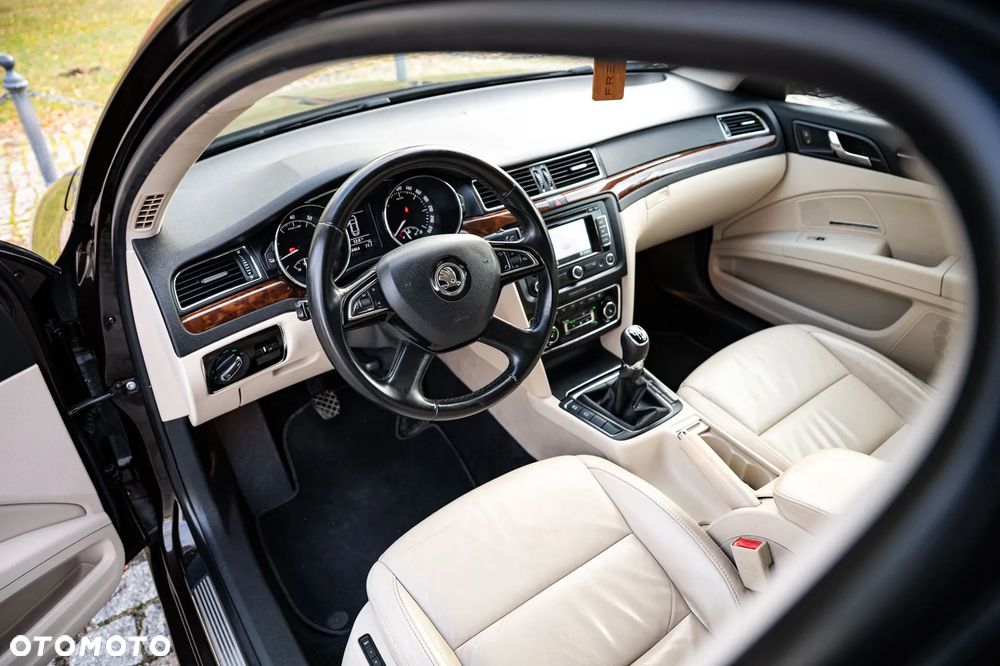 Skoda Superb 1.8 TSI Ambition Outdoor - 9