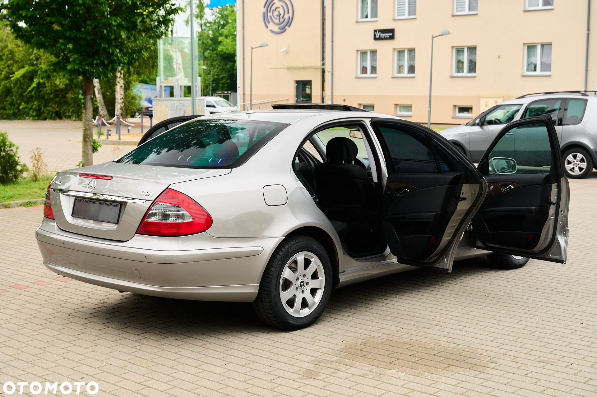 Mercedes-Benz Klasa E - 18