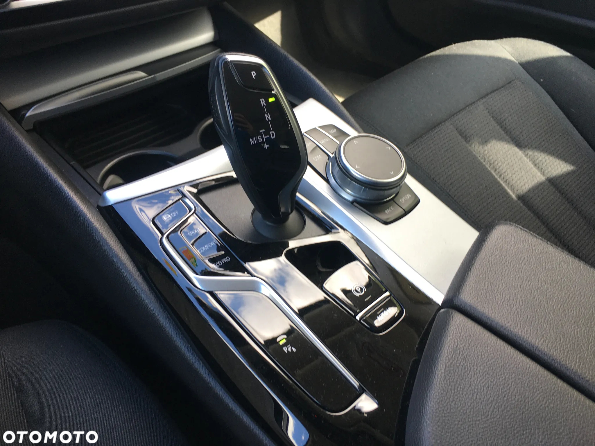 BMW Seria 5 520d xDrive Touring - 21