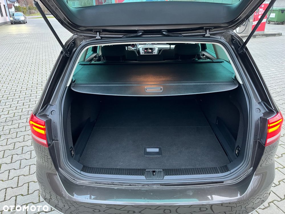 Volkswagen Passat Variant 1.8 TSI BMT Comfortline - 16