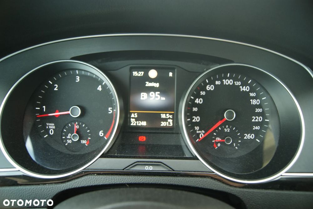Volkswagen Passat 2.0 TDI SCR 4Mot DSG Highline - 34