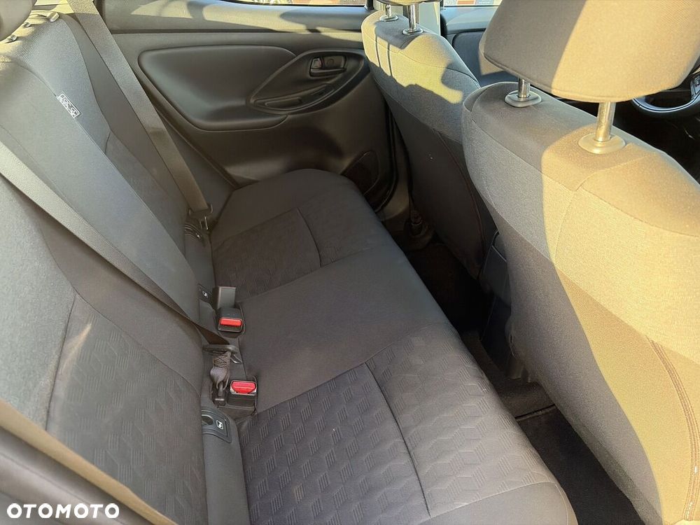 Toyota Yaris Hybrid 1.5 Style - 12