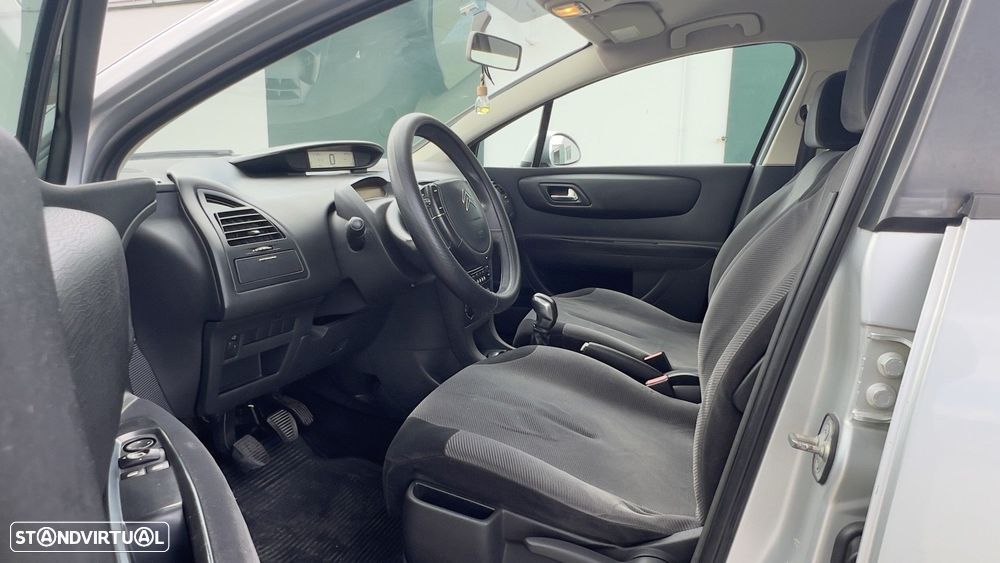 Citroën C4 1.4 16V SX - 12