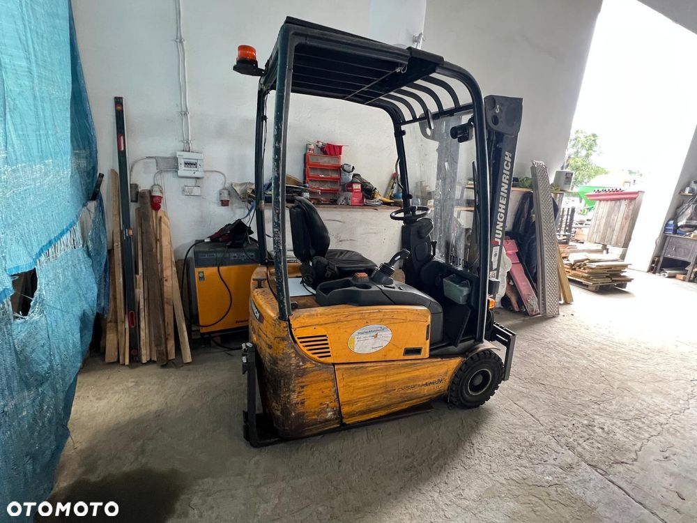 Jungheinrich 8 PzS 1000 - 4