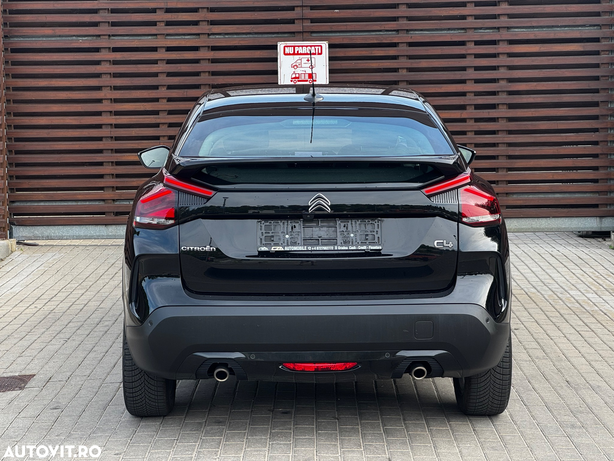 Citroën C4 1.2 PureTech S&S EAT8 Shine - 12