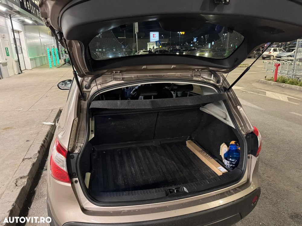 Nissan Qashqai - 8