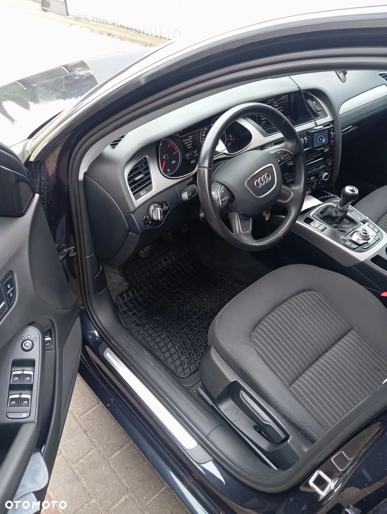 Audi A4 Limousine 2.0 TDI DPF Attraction - 12