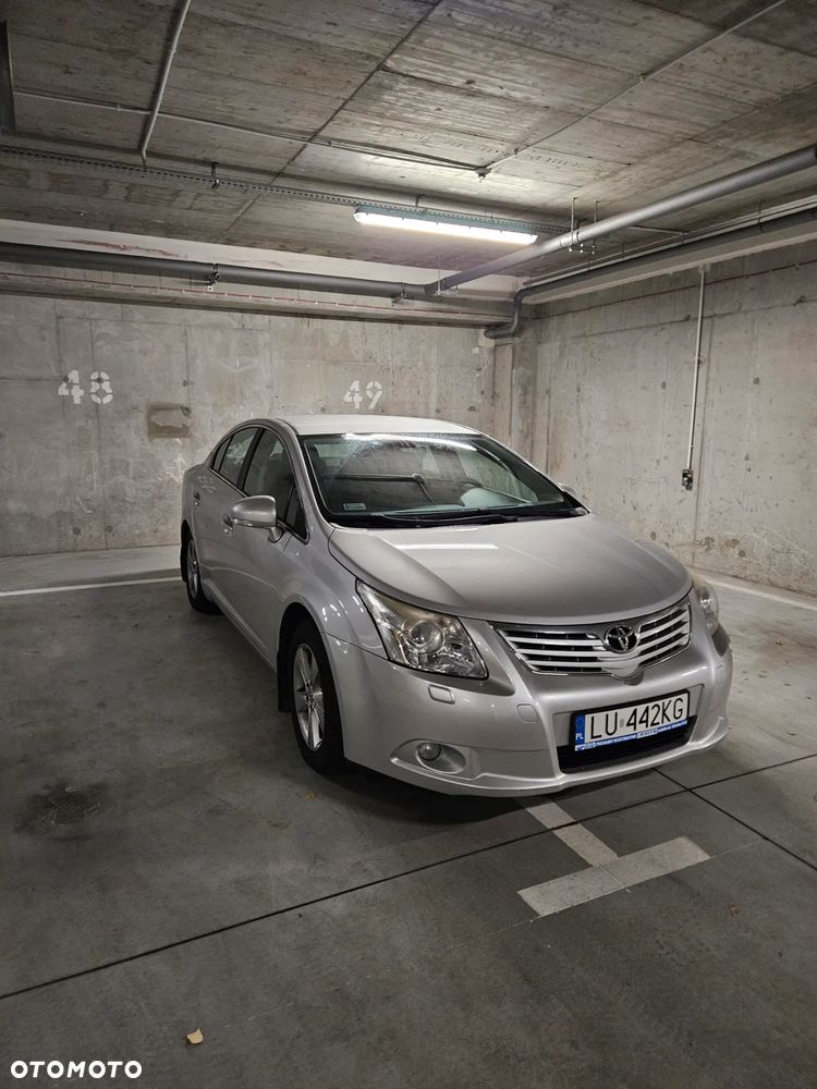 Toyota Avensis 1.8 Comfort - 9