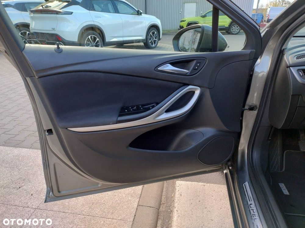 Opel Astra - 8