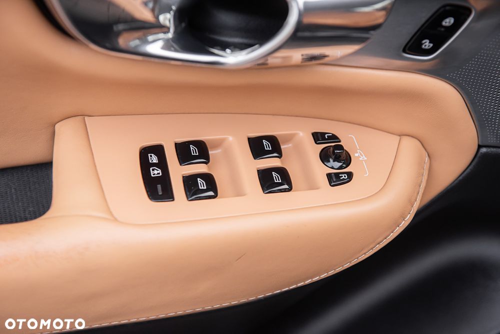 Volvo XC 90 T6 AWD Geartronic Inscription - 17