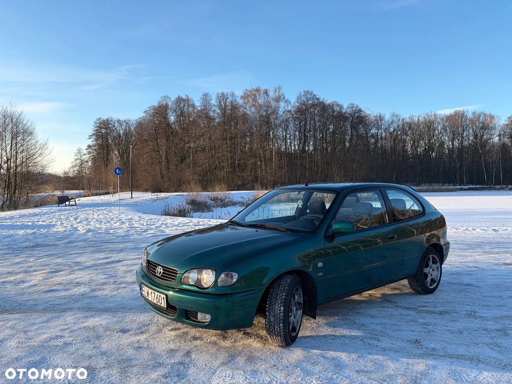 Toyota Corolla 2.0 D-4D Base - 1