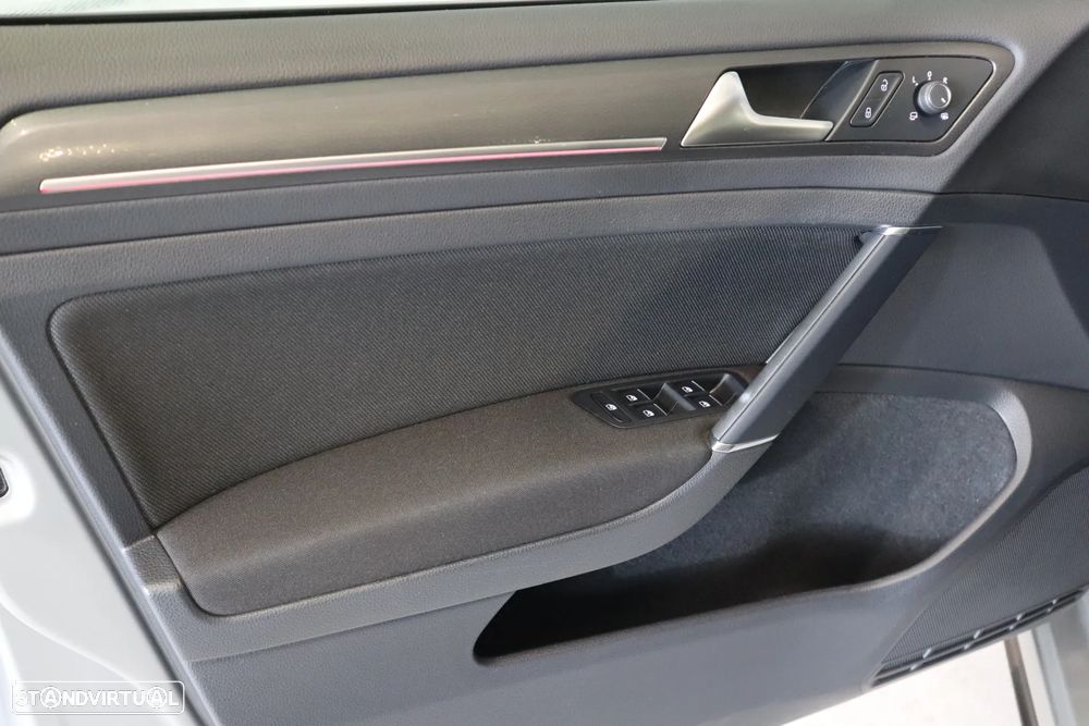 VW Golf GTI (BlueMotion ) DSG Performance - 14