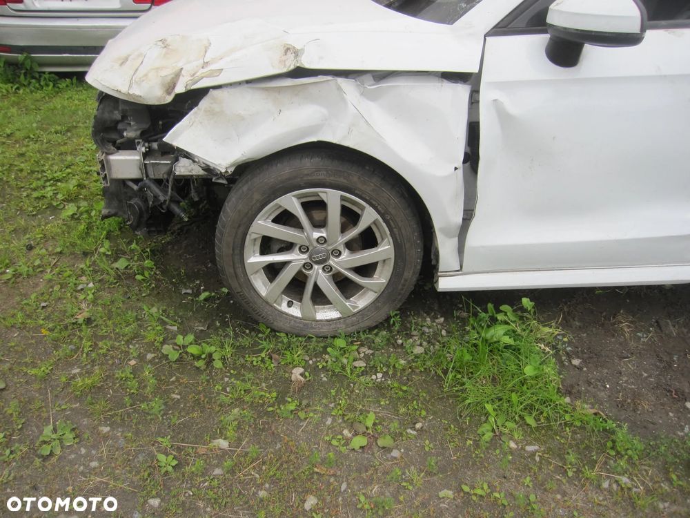 Audi A1 Sportback 1.4 TDI (ultra) S tronic sport - 9