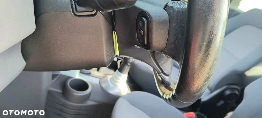 Mitsubishi Colt - 10