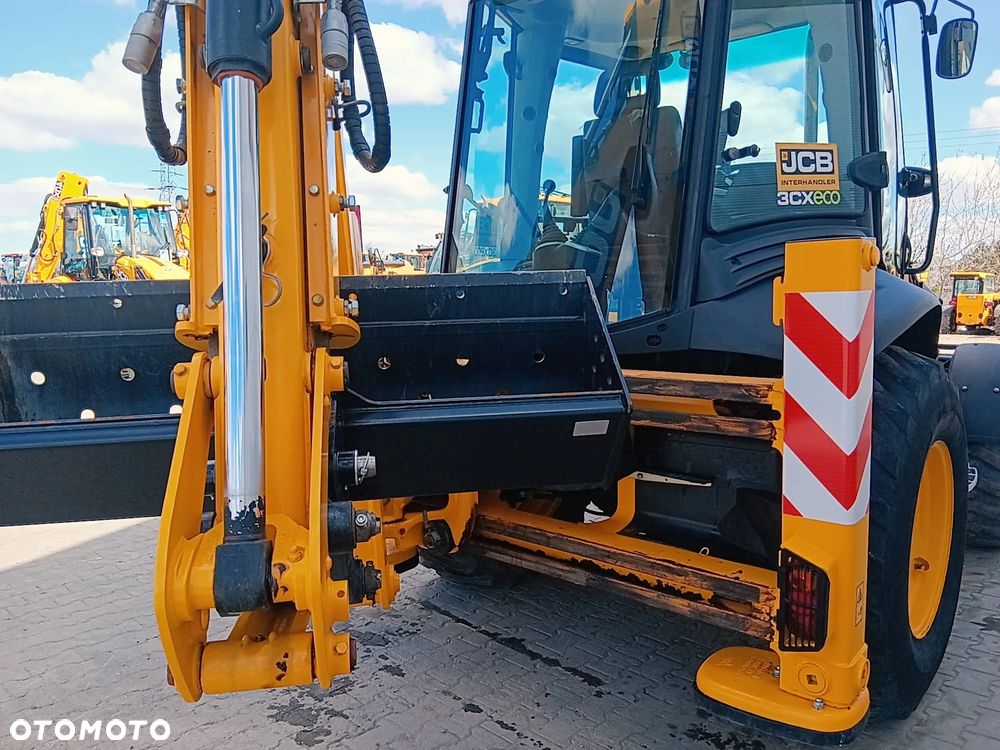 JCB 3CX - 8