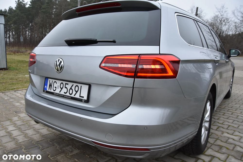 Volkswagen Passat - 9