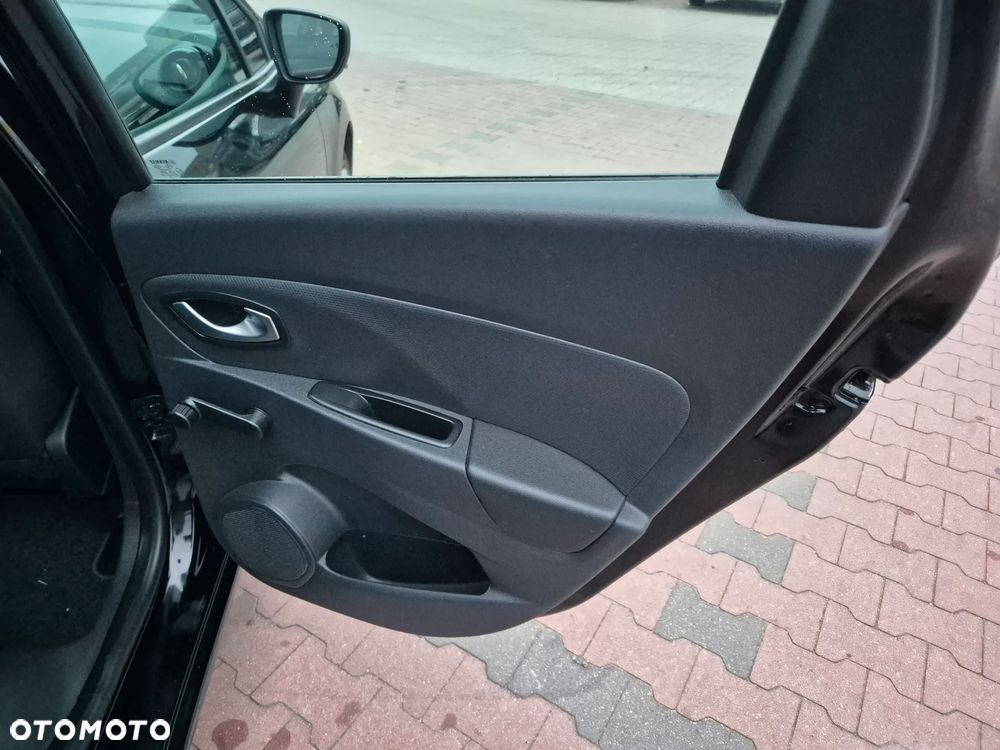 Renault Clio - 10
