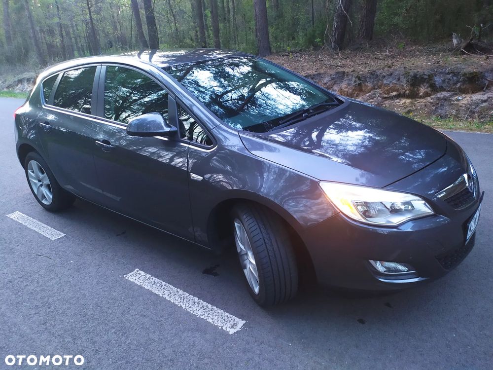 Opel Astra 1.4 Turbo Cosmo - 4
