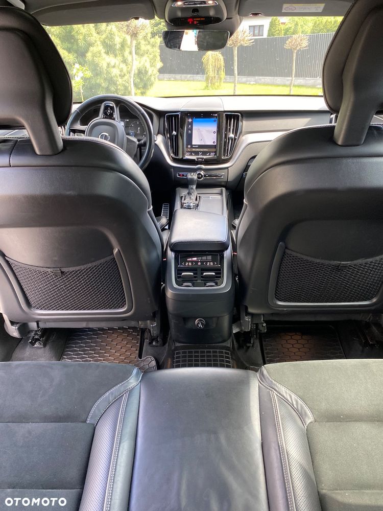 Volvo XC 60 D4 AWD R-Design - 6