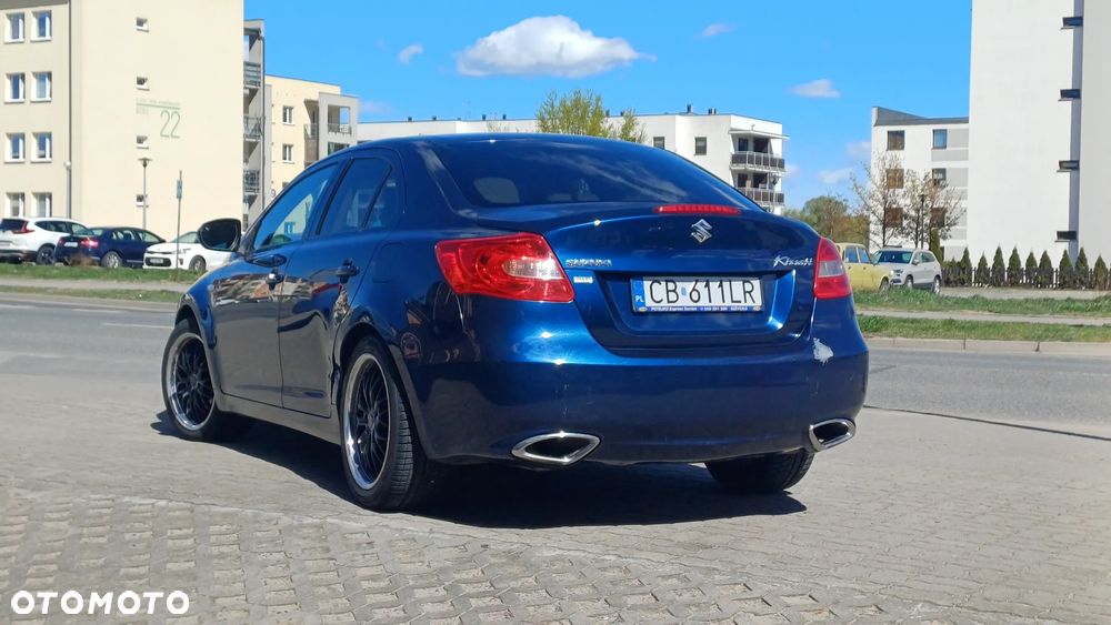 Suzuki Kizashi - 4
