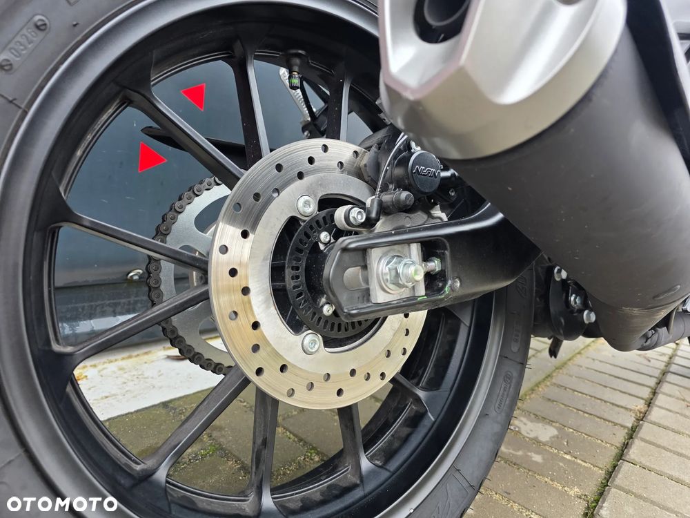 Yamaha YZF - 23
