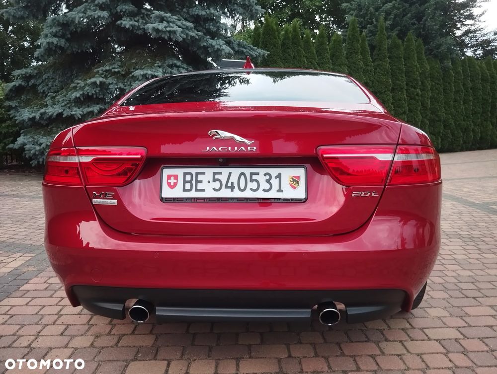 Jaguar XE 20t R-Sport - 14