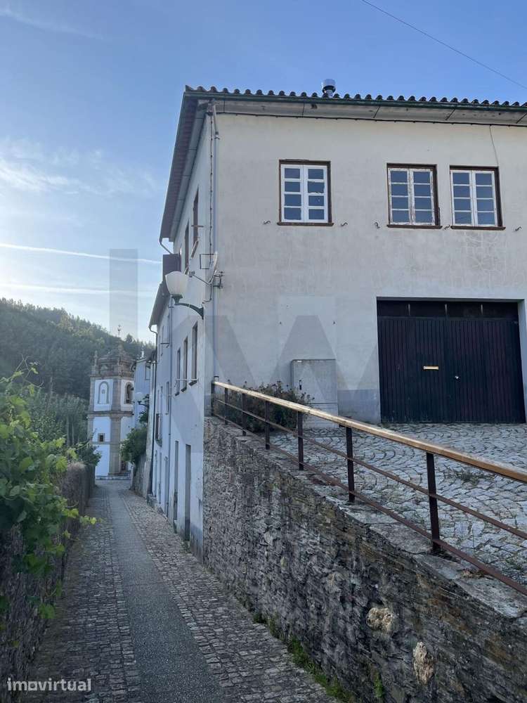Moradia T5 com 240m2 a 100m da praia fluvial da Benfeita - Grande imagem: 5/24