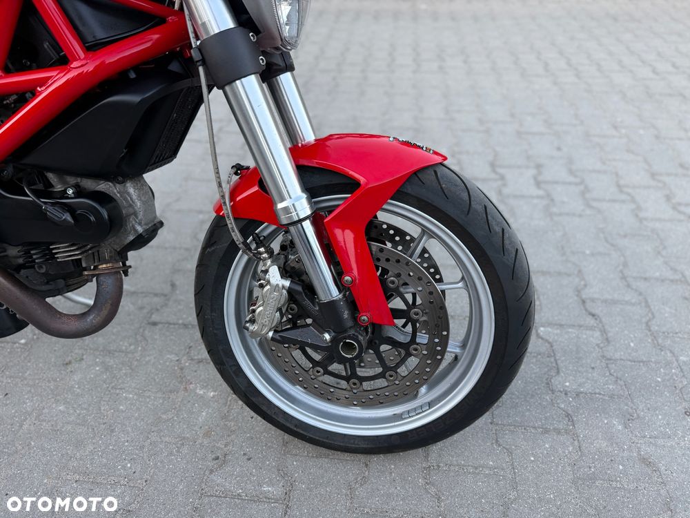 Ducati Monster - 5
