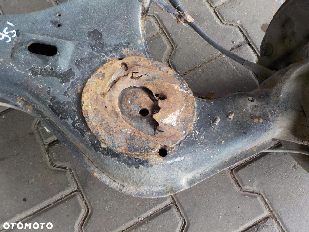 VW T4 90-95 WAHACZ LEWY PRAWY TYŁ BĘBEN - 7