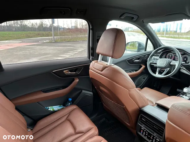 Audi Q7 - 10