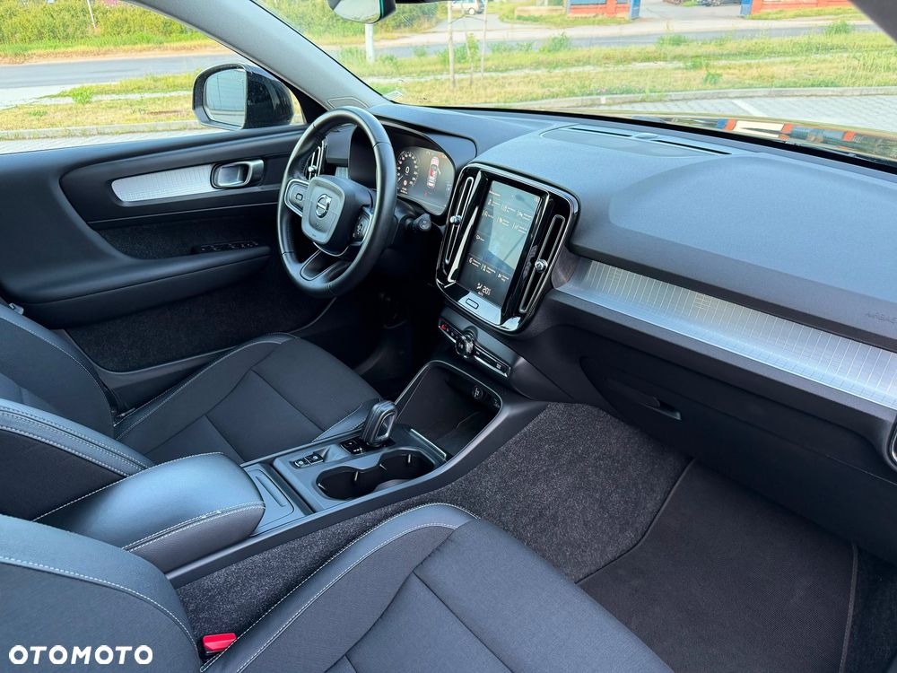 Volvo XC 40 D3 Momentum Pro - 21