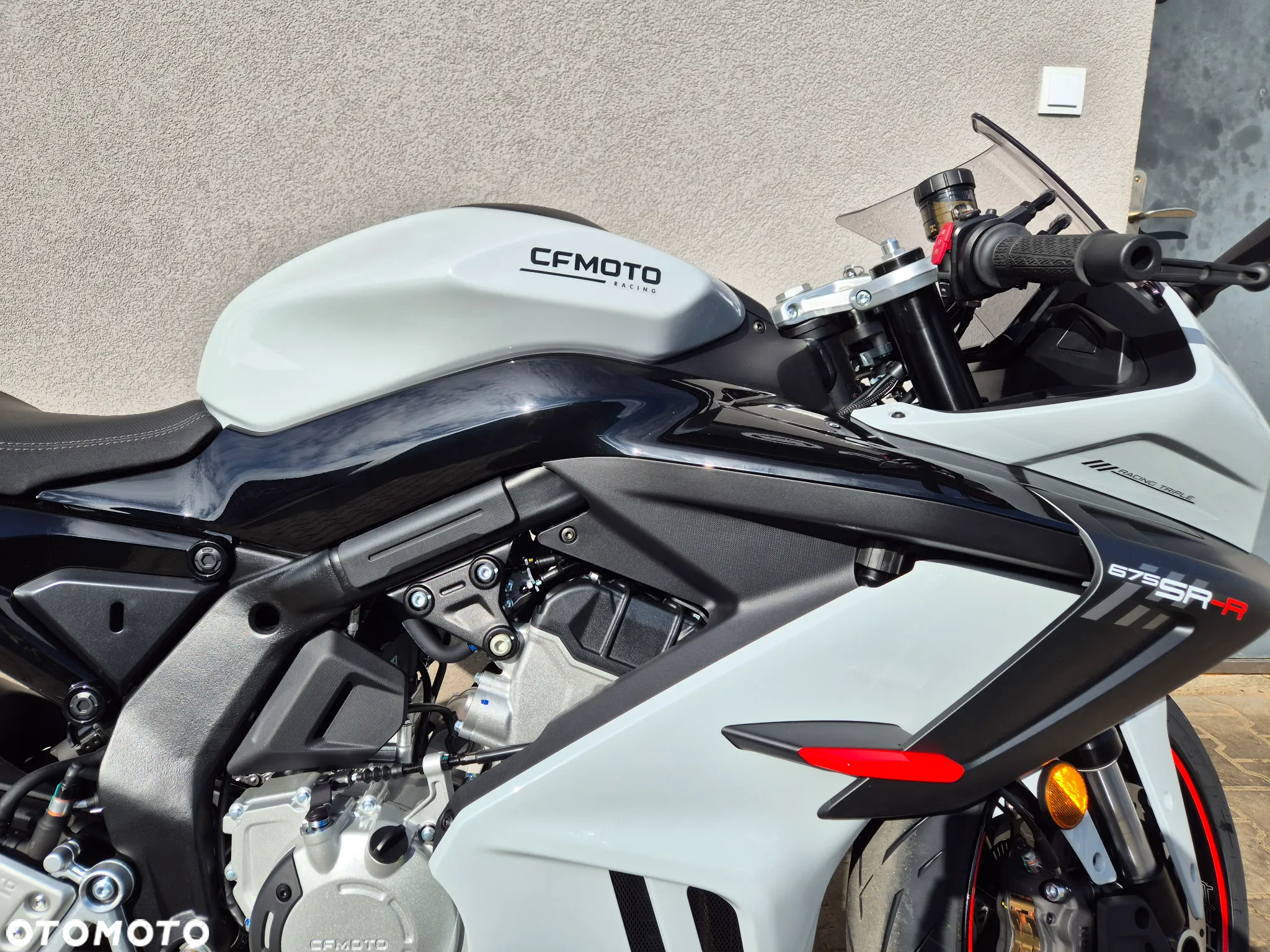 CFMoto SR - 18