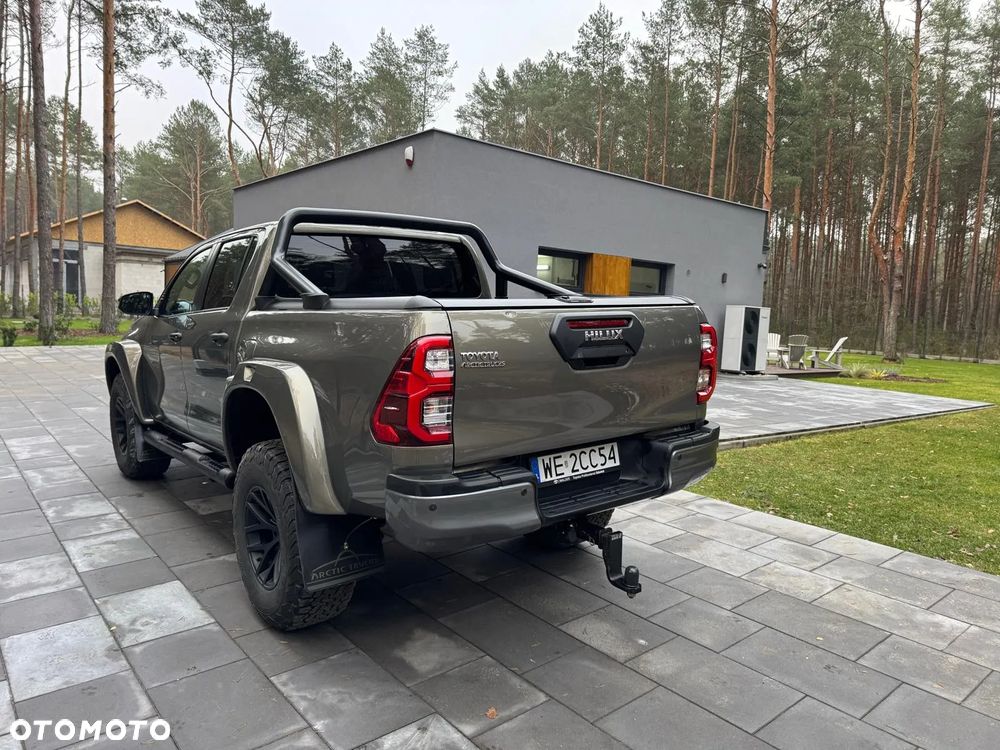 Toyota Hilux 2.8 D-4D Double Cab Invincible 4x4 - 6
