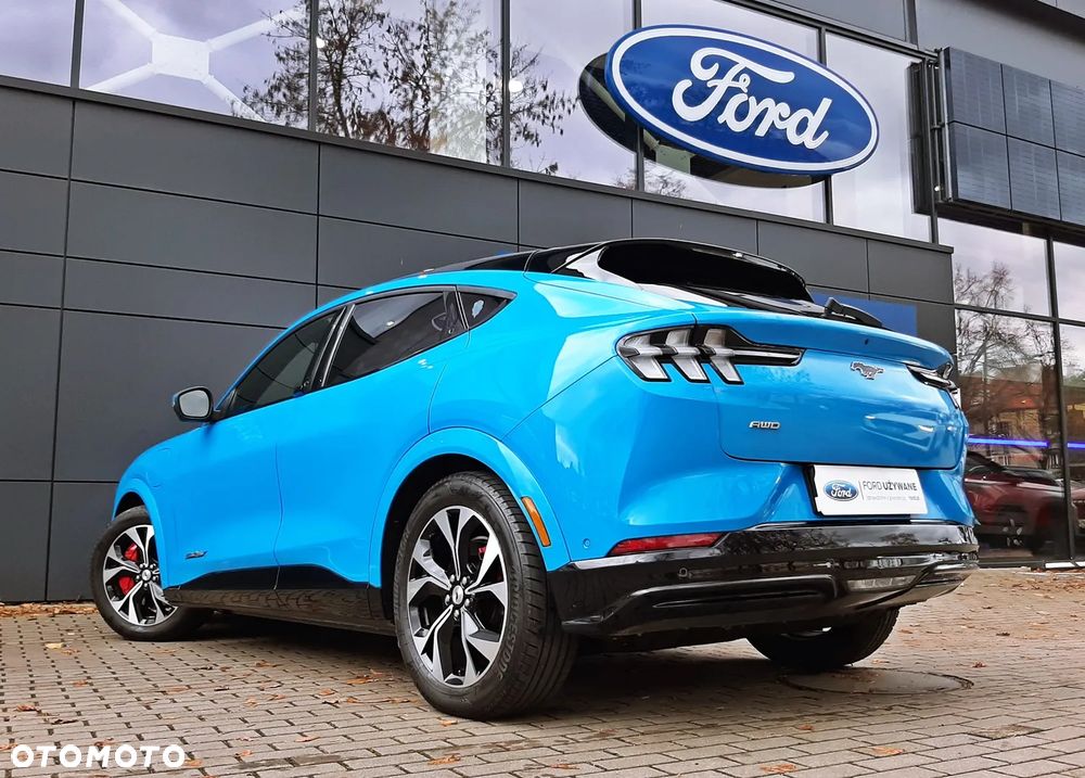 Ford Mustang Mach-E - 12