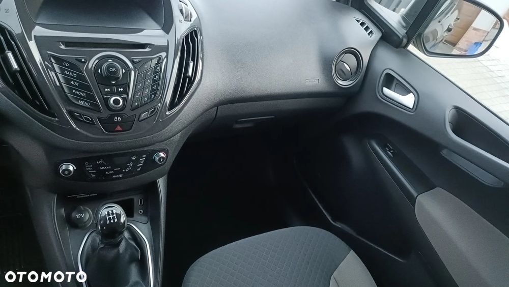 Ford Tourneo Courier 1.5 TDCi Ambiente - 12