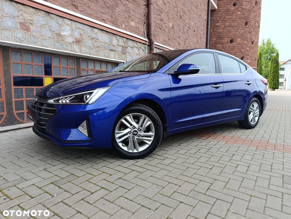 Hyundai Elantra 1.6 Comfort - 3