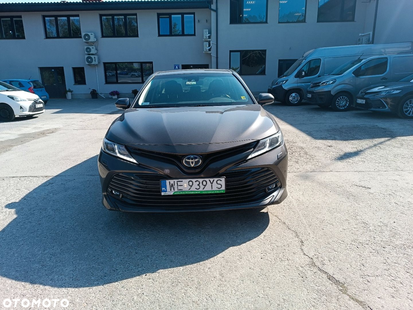 Toyota Camry - 3