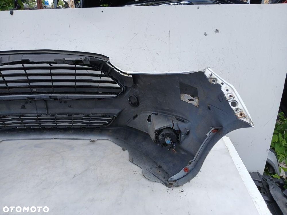 ZDERZAK PRZÓD PRZEDNI HALOGENY FORD FIESTA MK7 LIFT BIAŁY HC KOD - 8