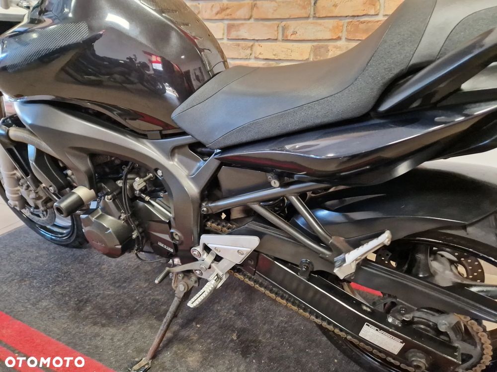 Yamaha FZ6 - 18