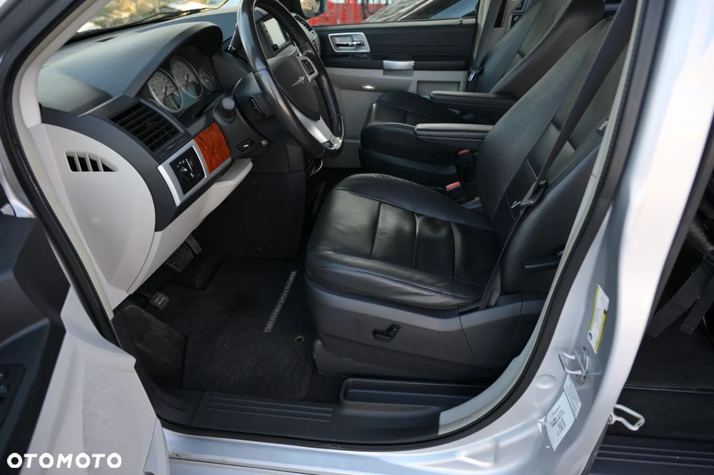 Chrysler Grand Voyager 2.8 CRD Automatik Limited - 32