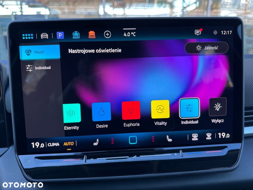 Volkswagen T-Roc 1.5 TSI Style DSG - 21