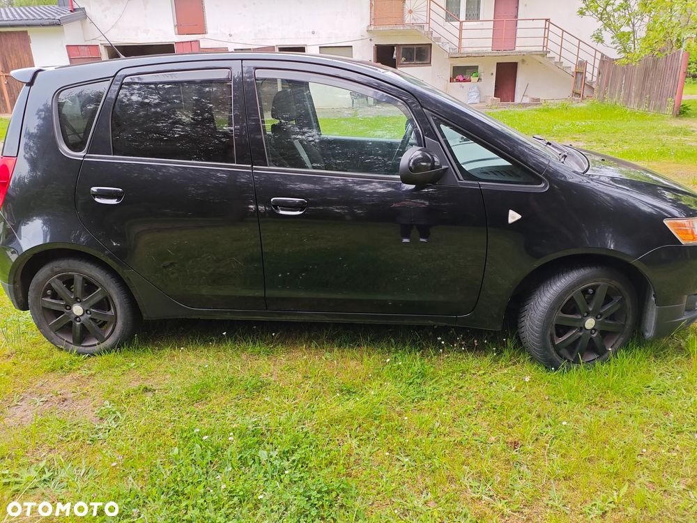 Mitsubishi Colt - 8