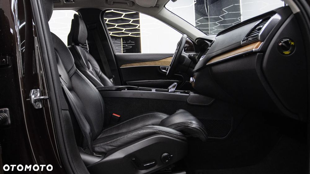 Volvo XC 90 B5 D AWD Inscription - 18