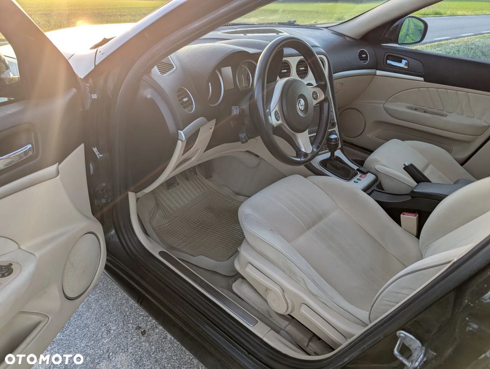 Alfa Romeo 159 3.2JTS Q4 Distinctive - 1