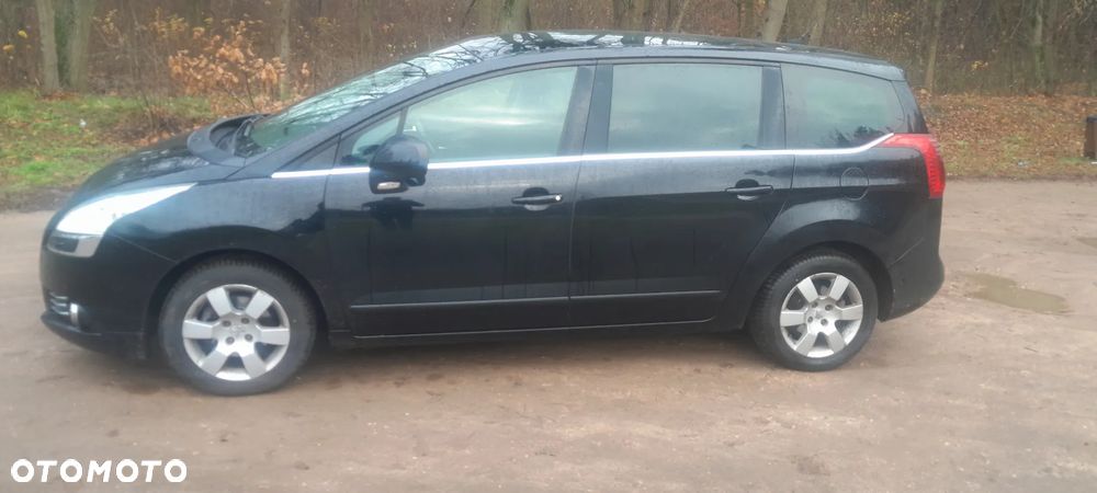 Peugeot 5008 - 3