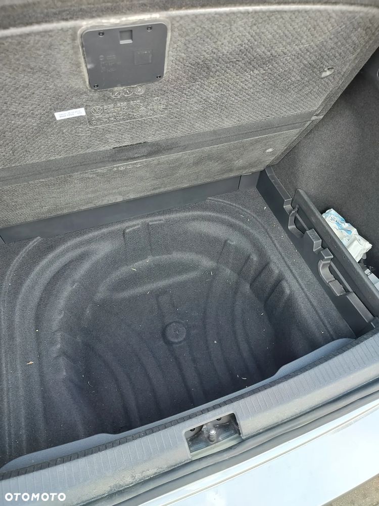 Volkswagen Golf - 24
