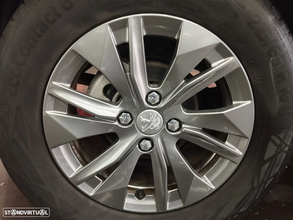 Peugeot 2008 1.2 PureTech Active Pack - 9