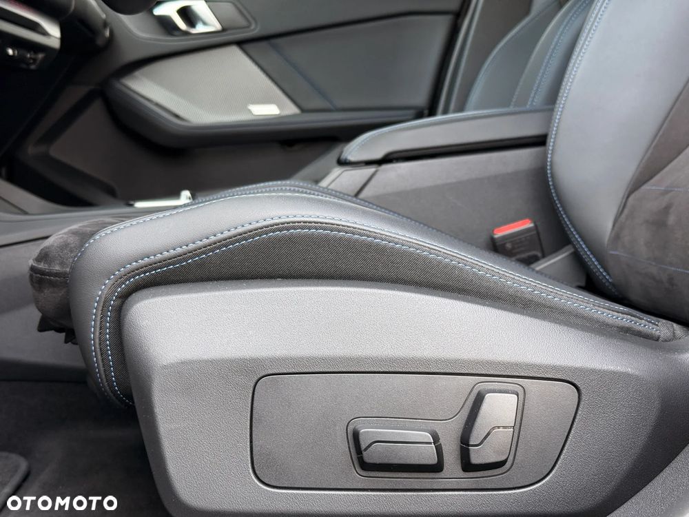 BMW Seria 1 120d - 31