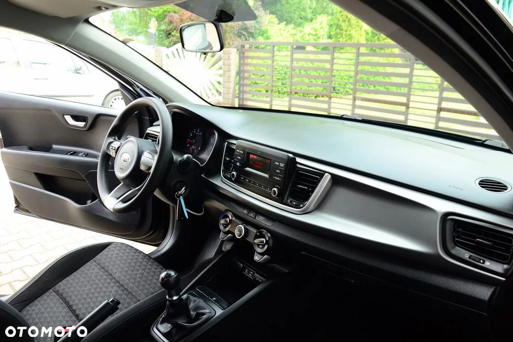 Kia Rio - 27